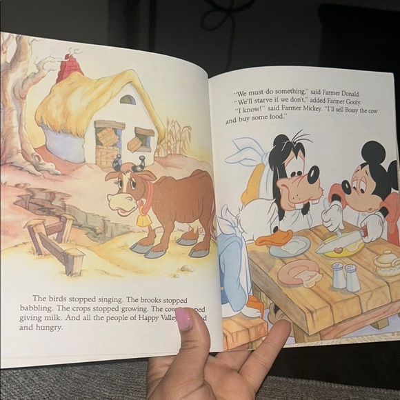 Mickey and the Beanstalk Little Golden Book - Picture 3 of 4